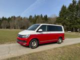Volkswagen T6 Multivan - rote Volkswagen T6 Multivan