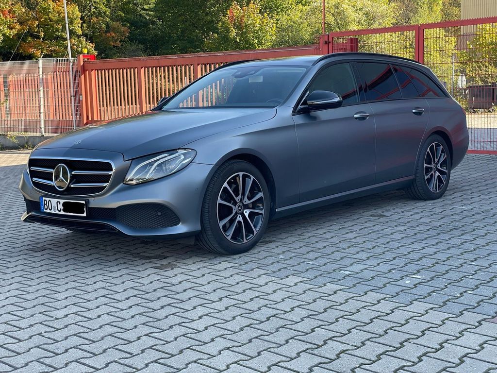 Image of Mercedes-Benz E 250