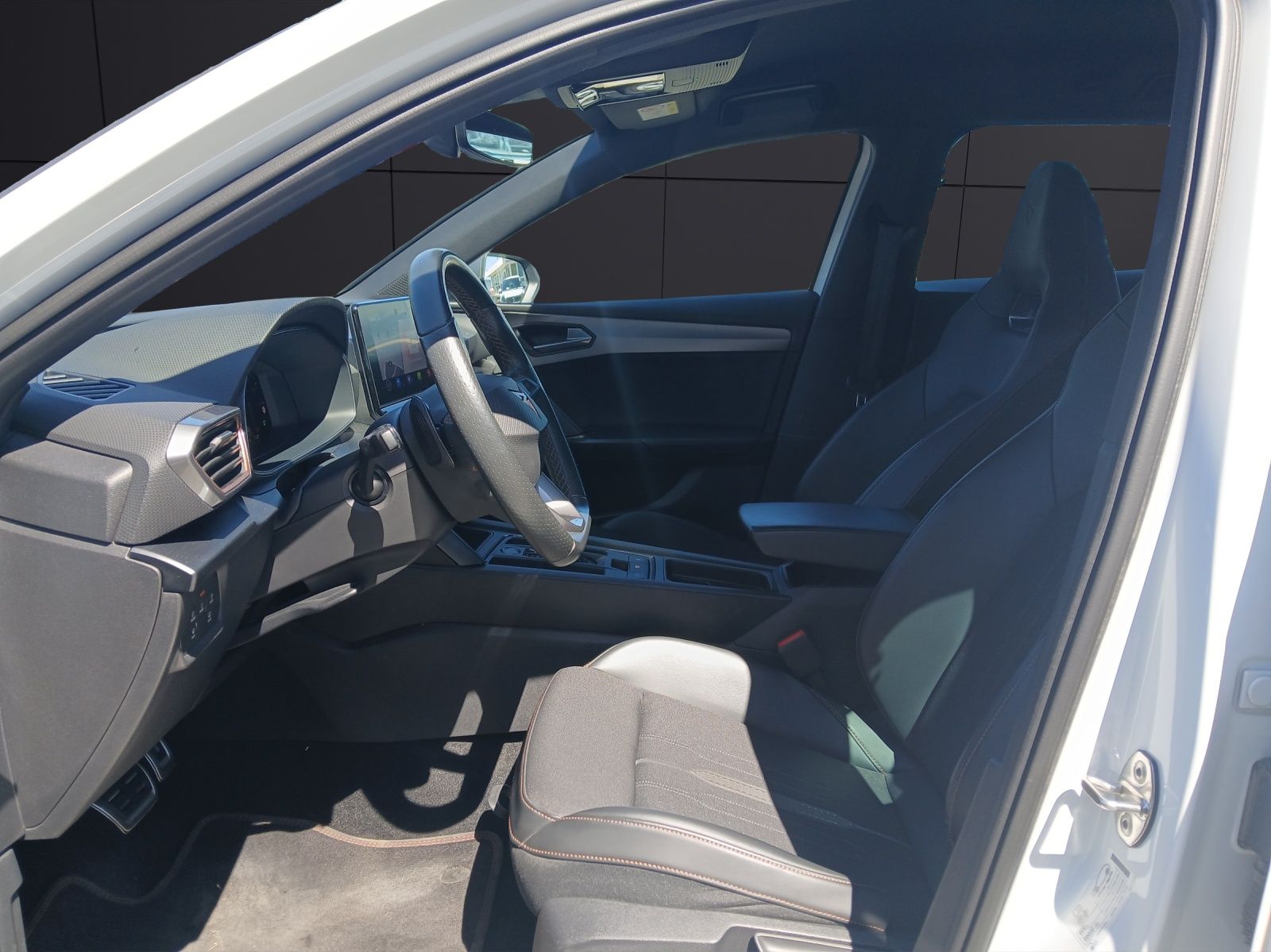 Fahrzeugabbildung CUPRA Leon Sportstourer VZ 4Drive DSG LED Navi ACC RFK