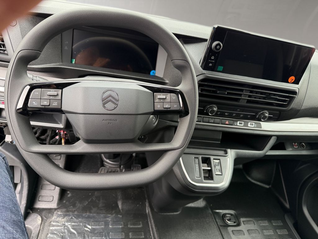 Fahrzeugabbildung Citroën Jumpy 2.2 Diesel 150 XL S&S Autm.