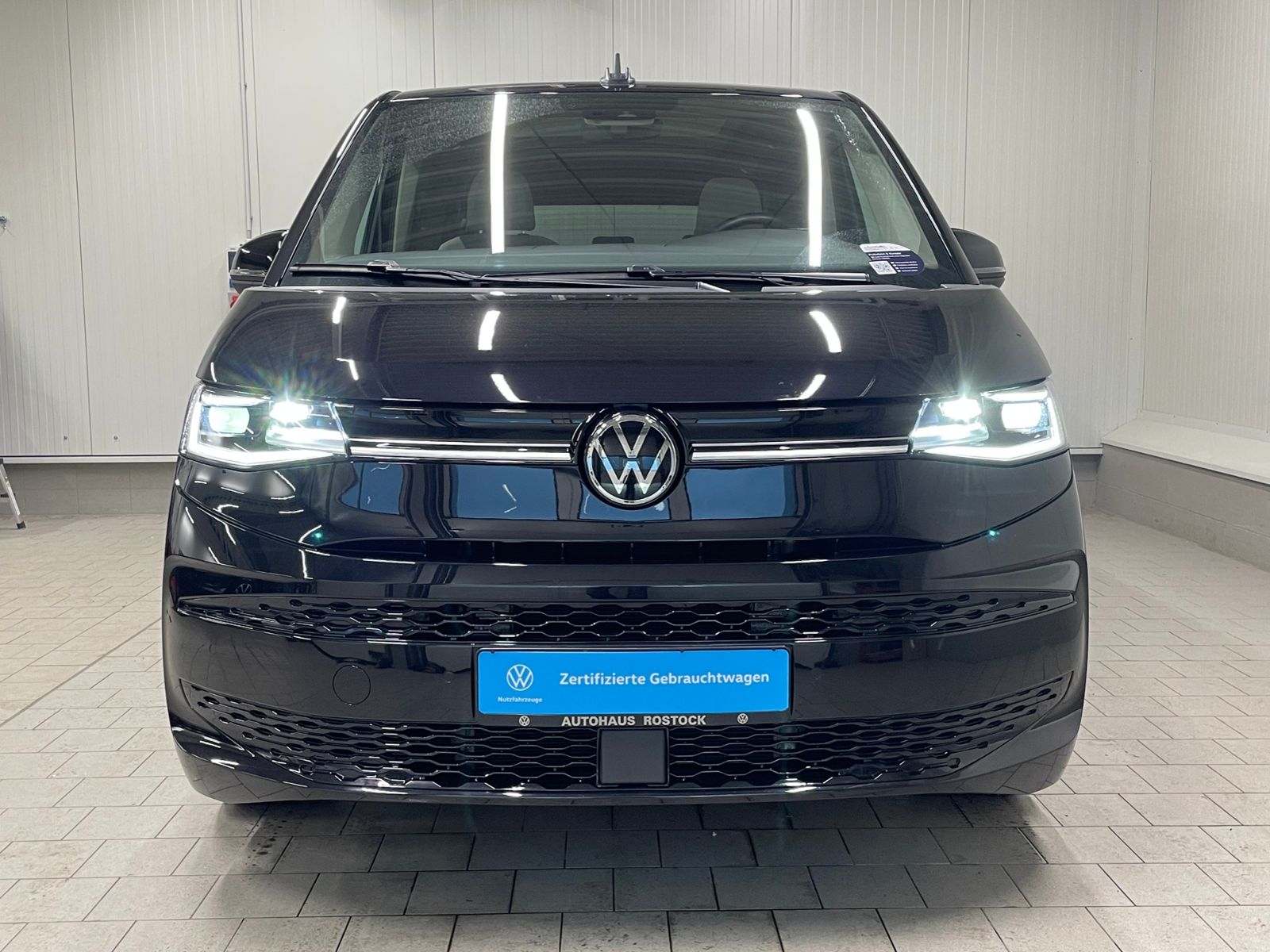 T7 Multivan Life LR 2.0 TDI MATRIX-LED PANO ACC