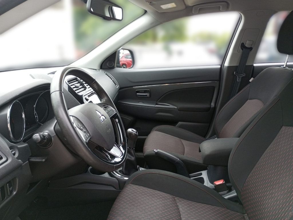 Fahrzeugabbildung Mitsubishi ASX 1.6 Edition 100 mit Smart Link Navigation