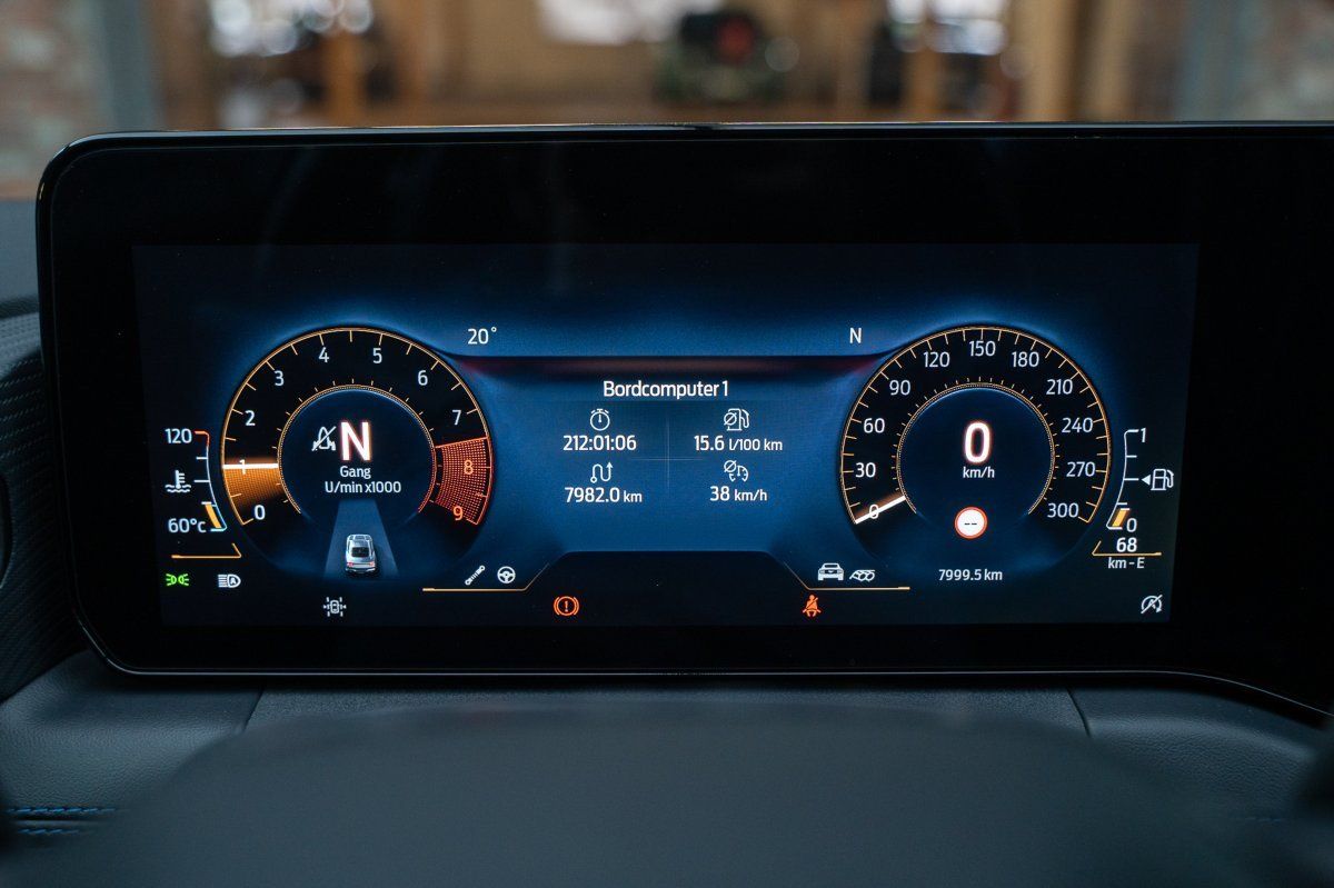 Ford Mustang (MUSTANG Dark Horse RECARO/Spoiler groß/1.Hand/CO)