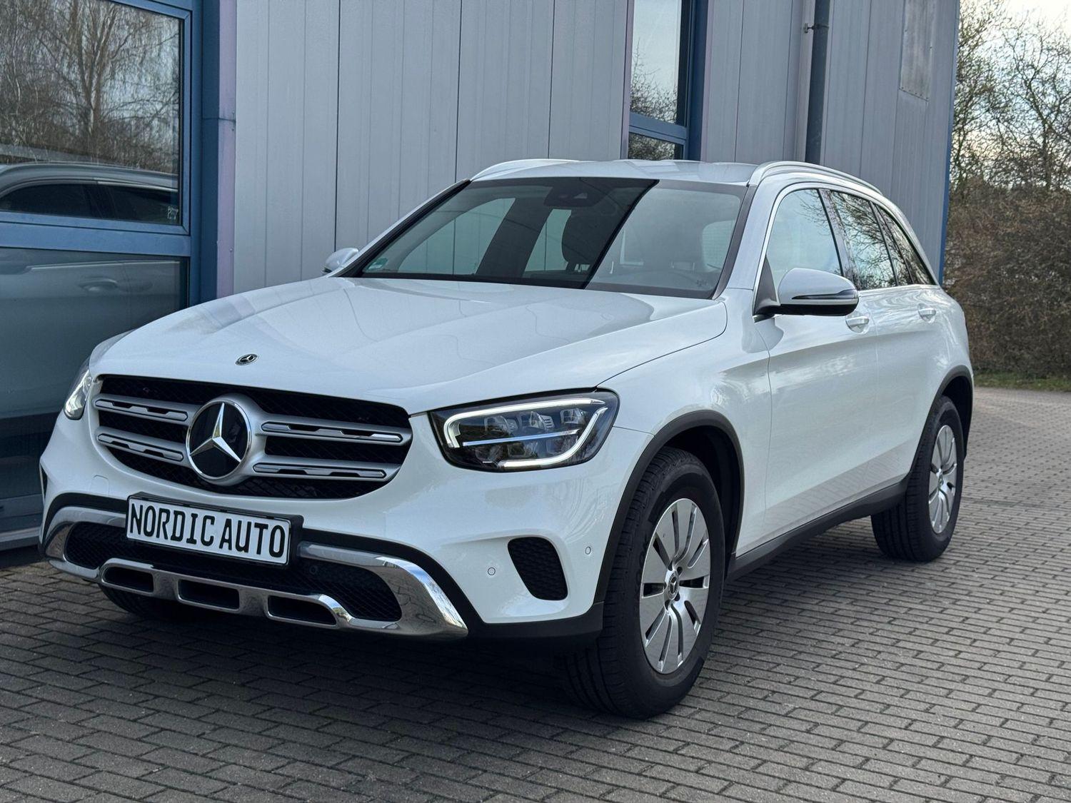 Mercedes-Benz GLC 220 d 4M Leder+Sitzbelüftung+8FachBereift+AC