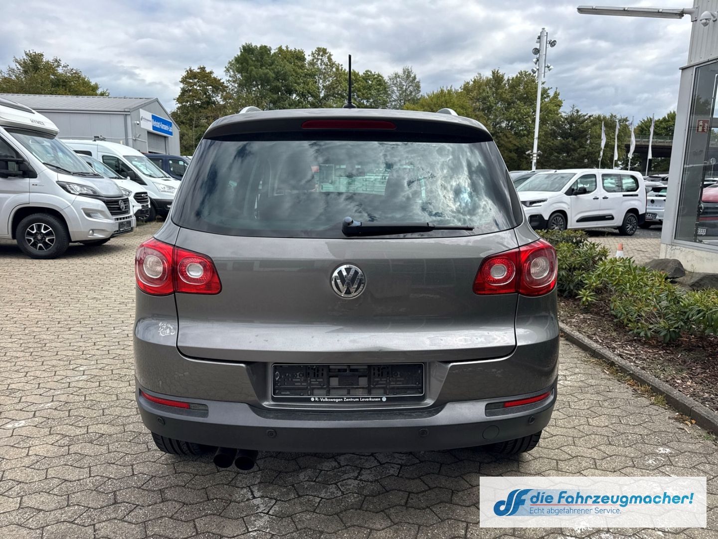 Fahrzeugabbildung Volkswagen Tiguan Sport & Style 4Motion El. Panodach *EXPO