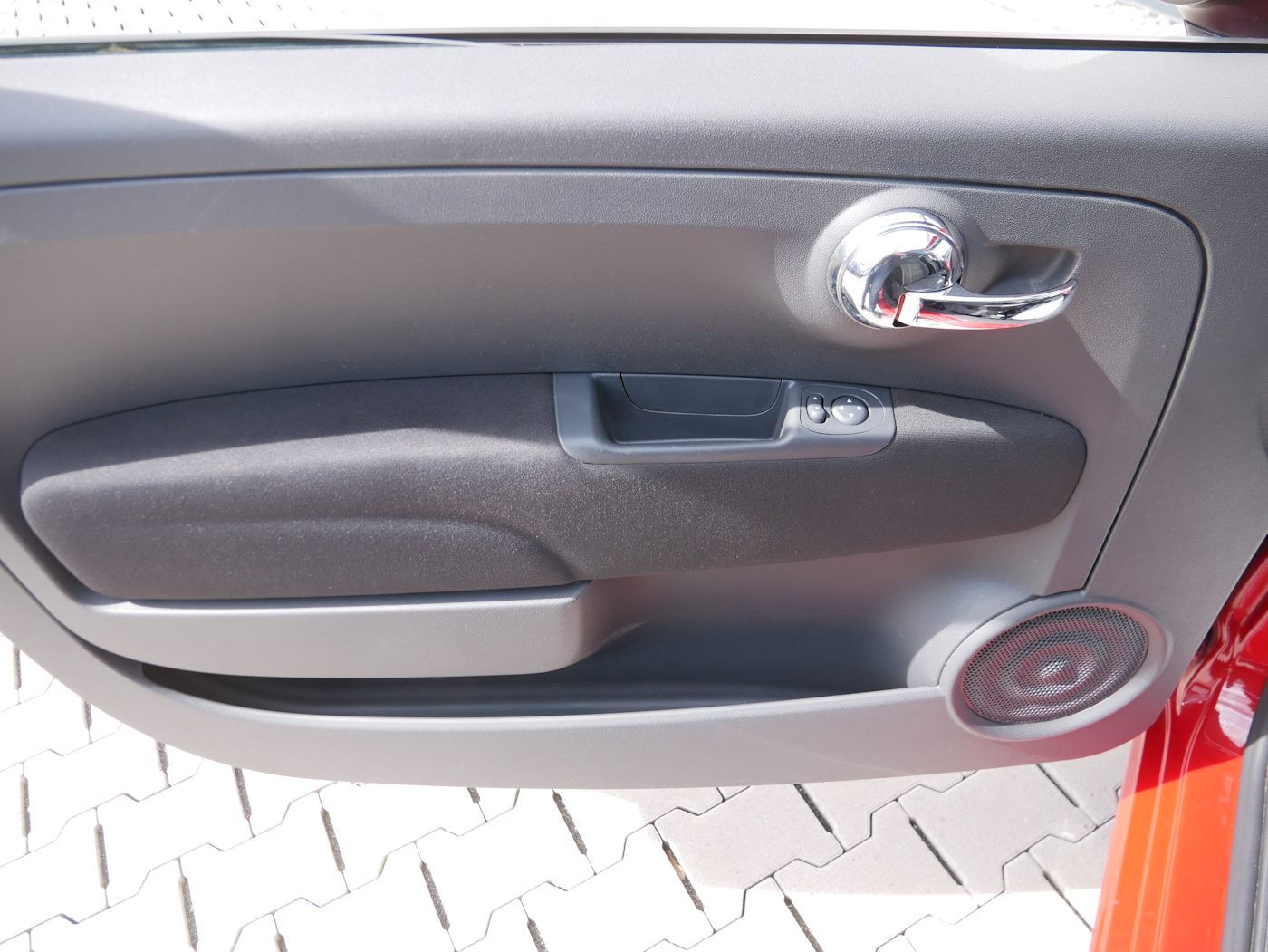 Fahrzeugabbildung Fiat 500 1.2 8V Lounge Panorama Sitzheiz PDC Klimaaut