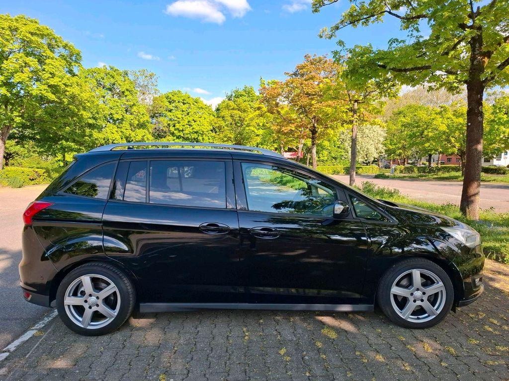 Image of Ford Grand C-Max