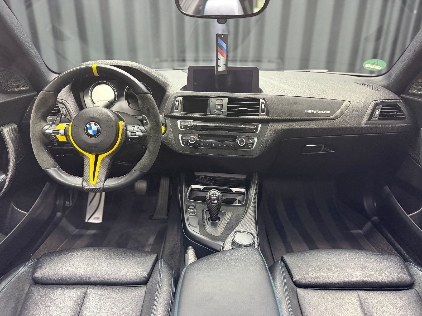 Fahrzeugabbildung BMW M2 Coupe |HJS|H/K|M-PERFORMANCE|H&R