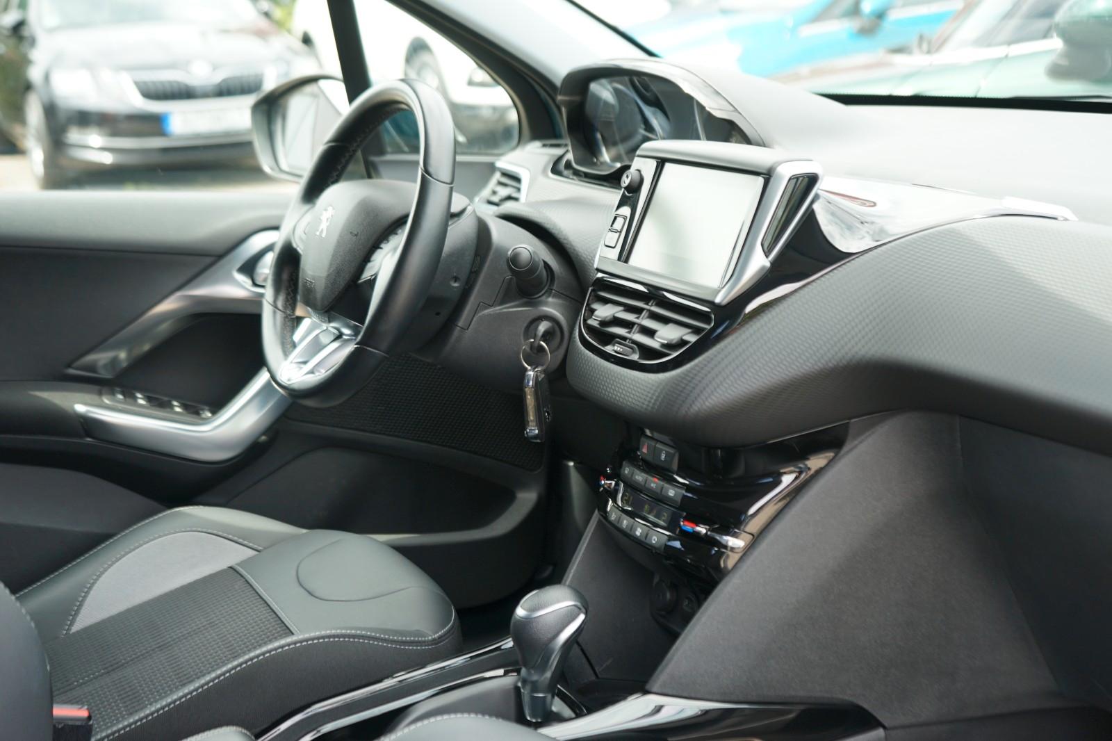 Peugeot 2008 Allure BlueHDi 120 EAT6