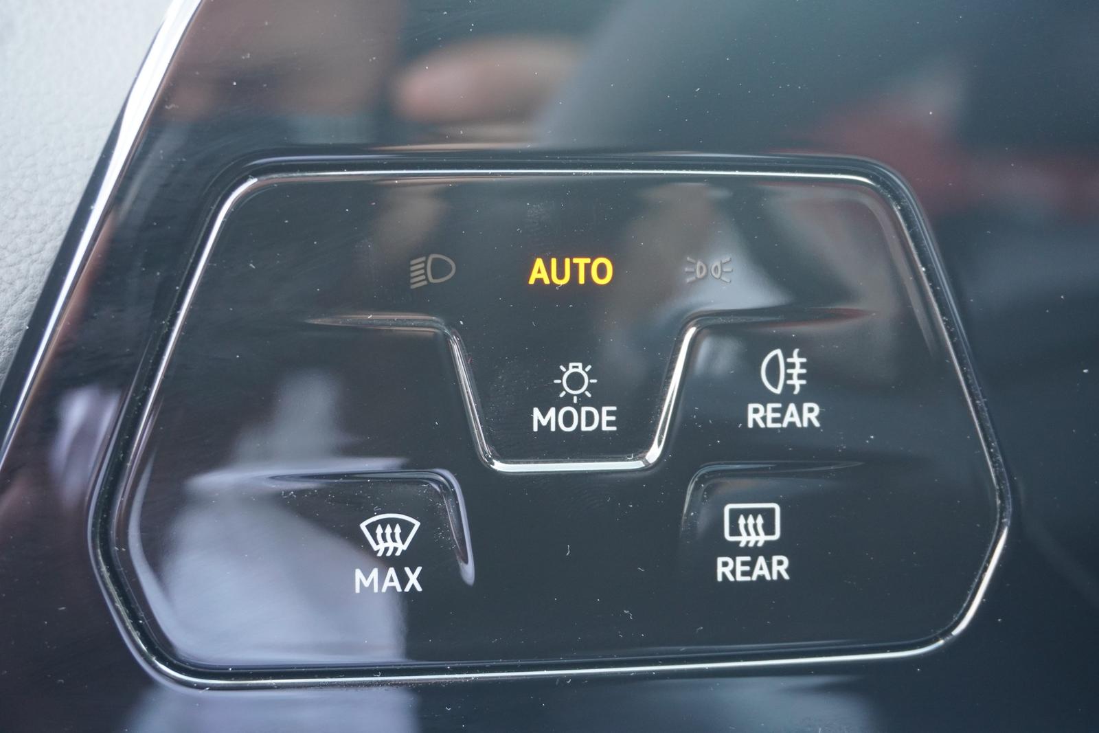 Volkswagen Golf VIII 1.5 eTSI Goal DSG LED Navi Sitzheizung, миниатюра 28