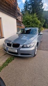 BMW E90 318i 2.0  Mit Steuerkettenantrieb - BMW 318 aus 2005: 318i