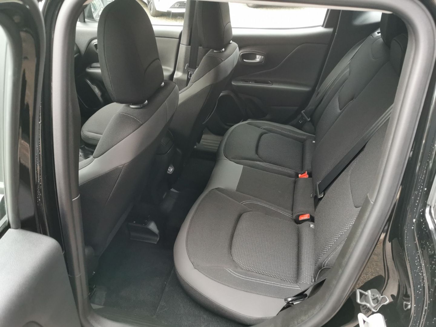 Fahrzeugabbildung Jeep Renegade Altitude Navi digi. Cockpit LED CarPlay