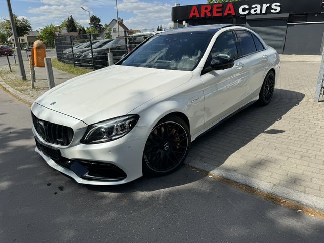 Mercedes-Benz C 63 AMG S PERFORM*PANO*KERAMIK*HUD*360*DIST+