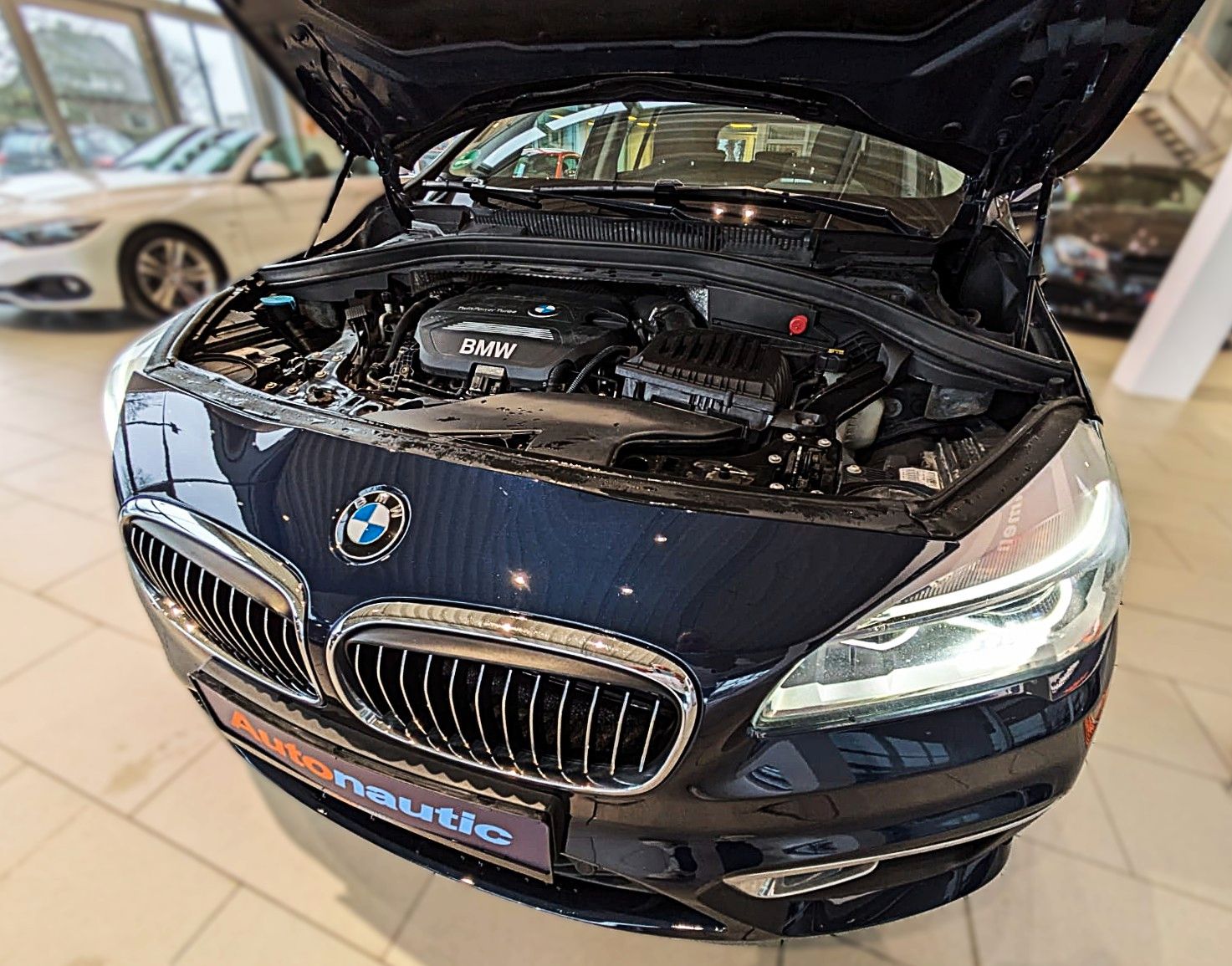 Fahrzeugabbildung BMW 220d Gran Tourer LEDER NAVI HUD PANO LED CAM