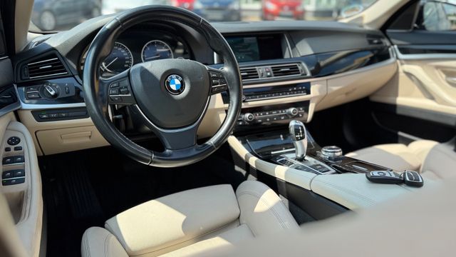 BMW 530d Touring xDrive *LED*HEAD-UP*PANO*KAMERA*