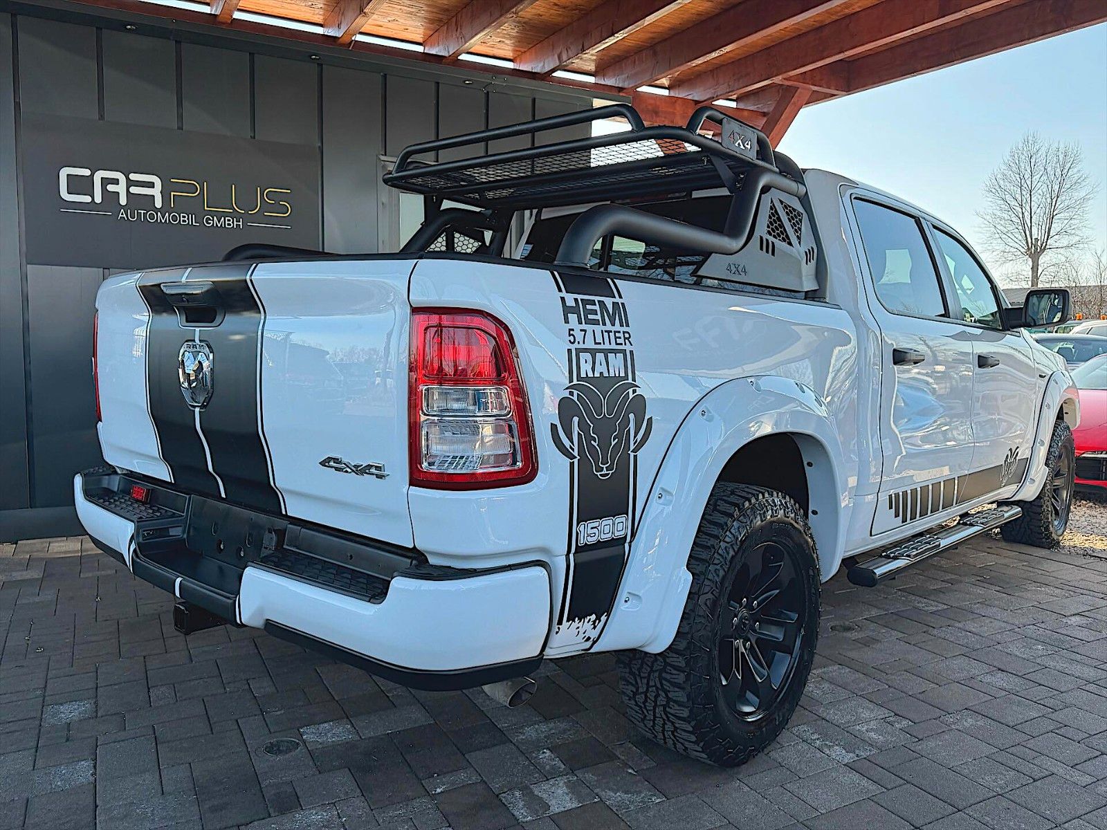 Fahrzeugabbildung Dodge RAM 5.7 V8 HEMI Night Edition Offroad 4x4 LED