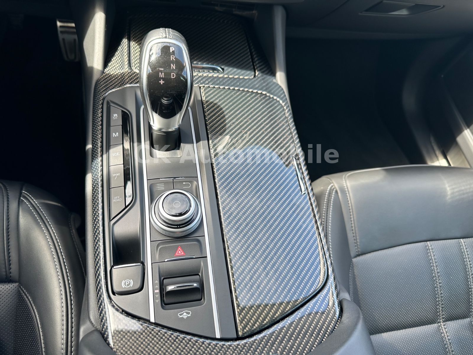 Fahrzeugabbildung Maserati Levante GranLusso S Q4/Navi/Pano/LED/360°Kam.