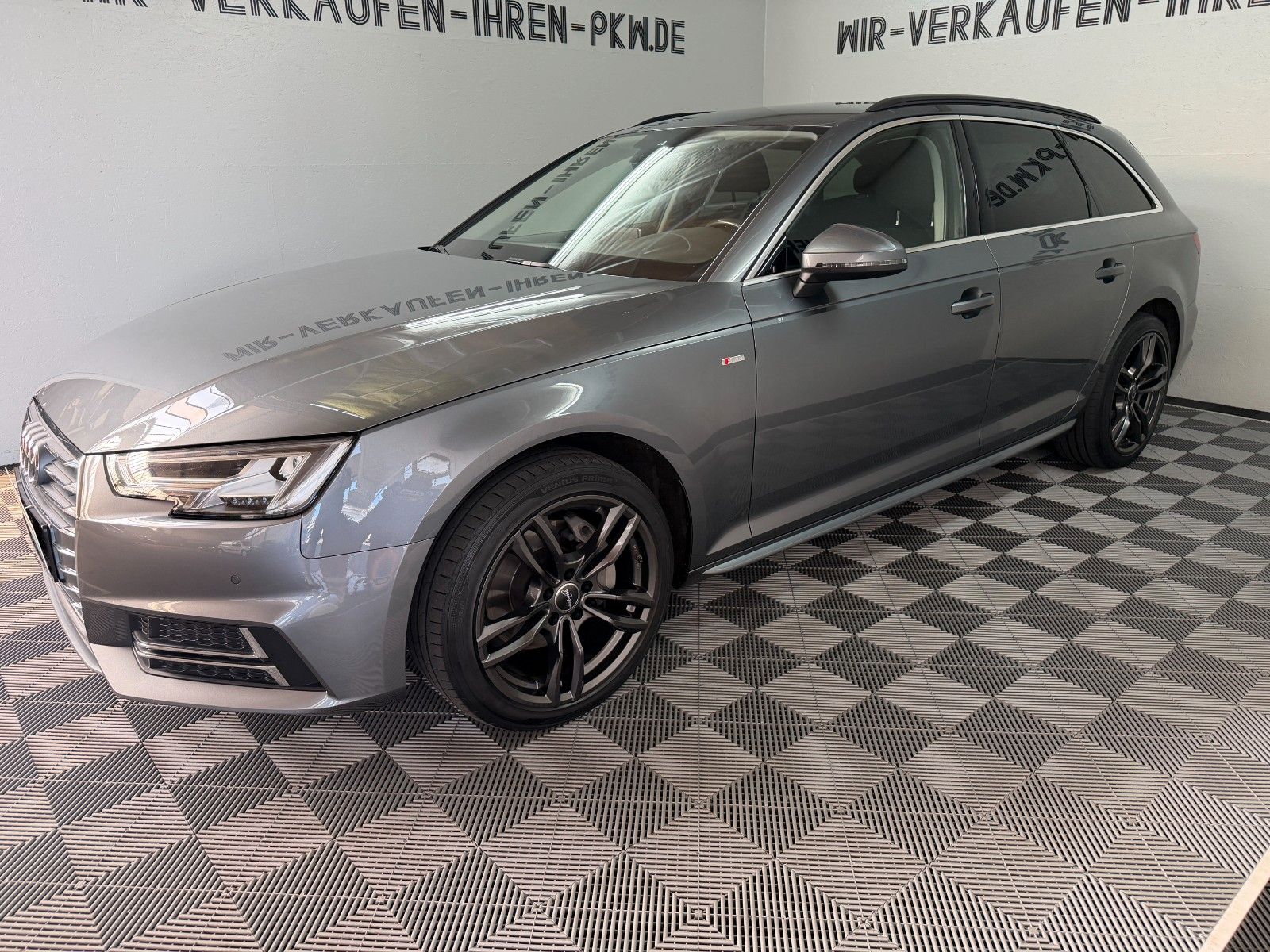 AUDI A4 2.0 TDI Avant quattro Sport S line Virtual C.