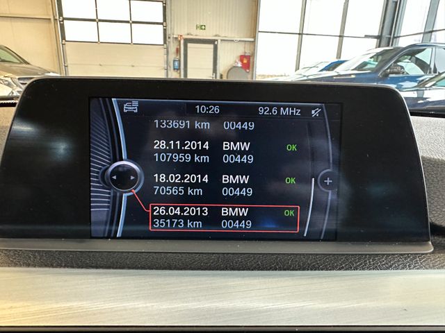 BMW 318 d Limousine *Klima*SHZ*Navi*PDC*Bi-Xenon*