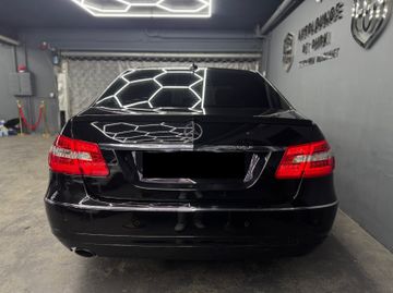 Mercedes E 200 - 4