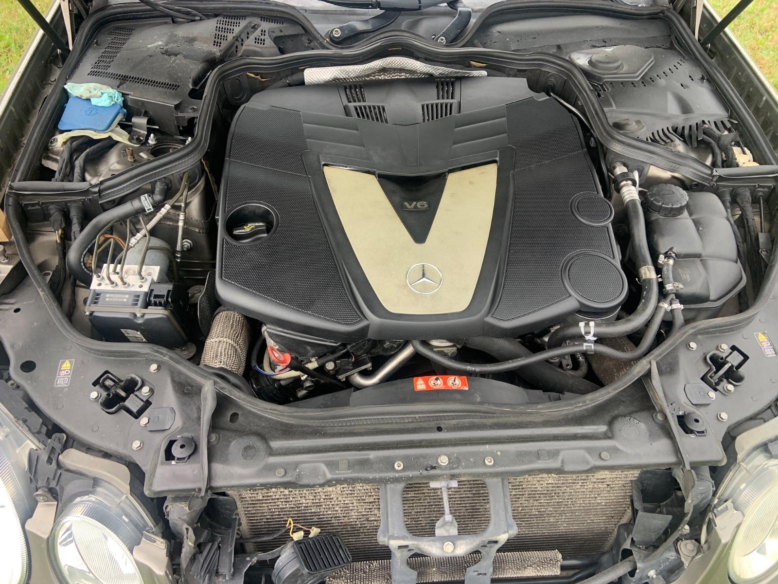 Mercedes-Benz E320 2007 — photo 10
