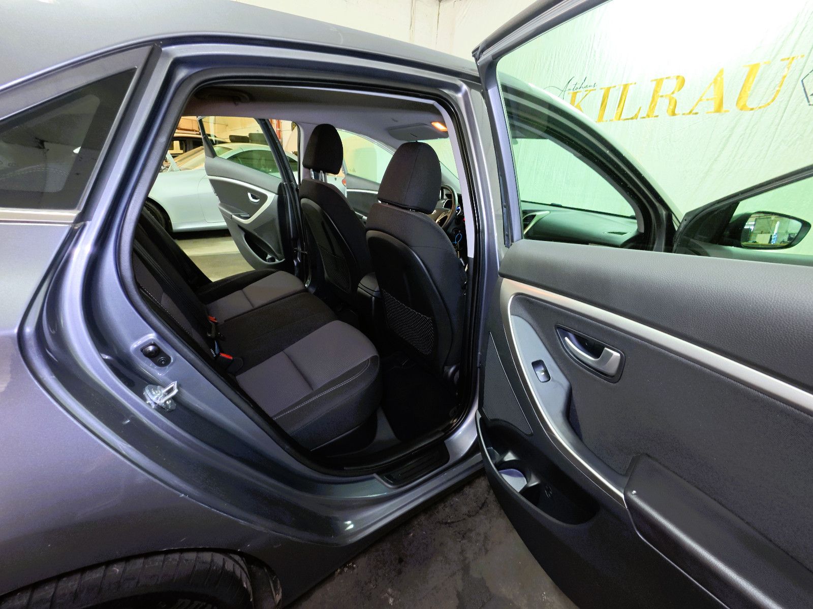 HYUNDAI i30 1.Hand Xenon, Kamera, PDC, Navi, Touch
