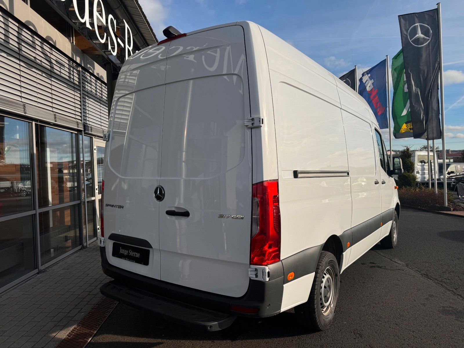 Fahrzeugabbildung Mercedes-Benz Sprinter 317 CDI 3665 9G Klima 360 SHZ MBUX
