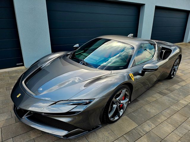Ferrari SF90 -Voll-Carbon/Lift/Daytona/JBL/Head Up/
