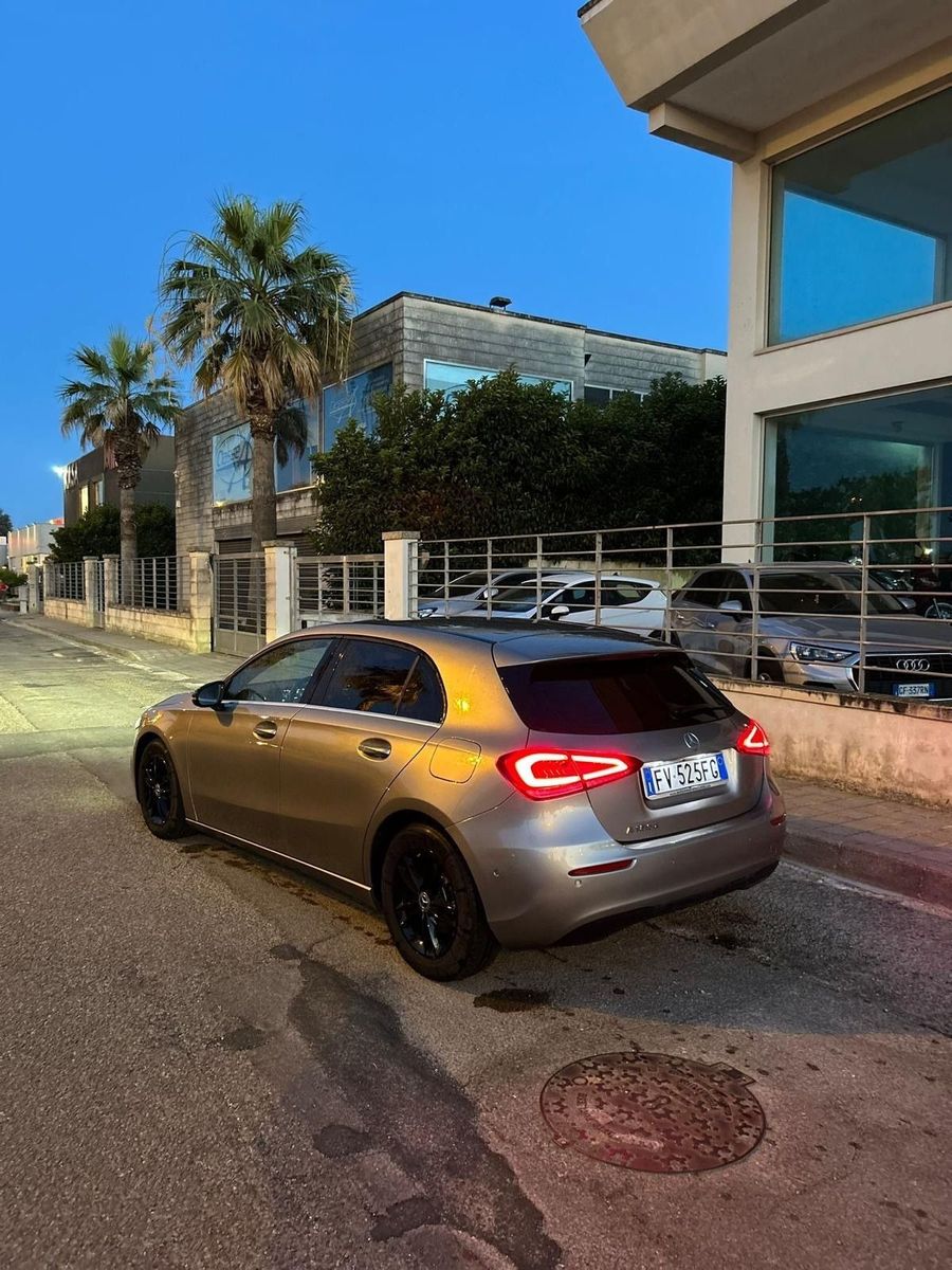 Mercedes-Benz Mercedes-benz A 180 d Automatic Sport imagem 2