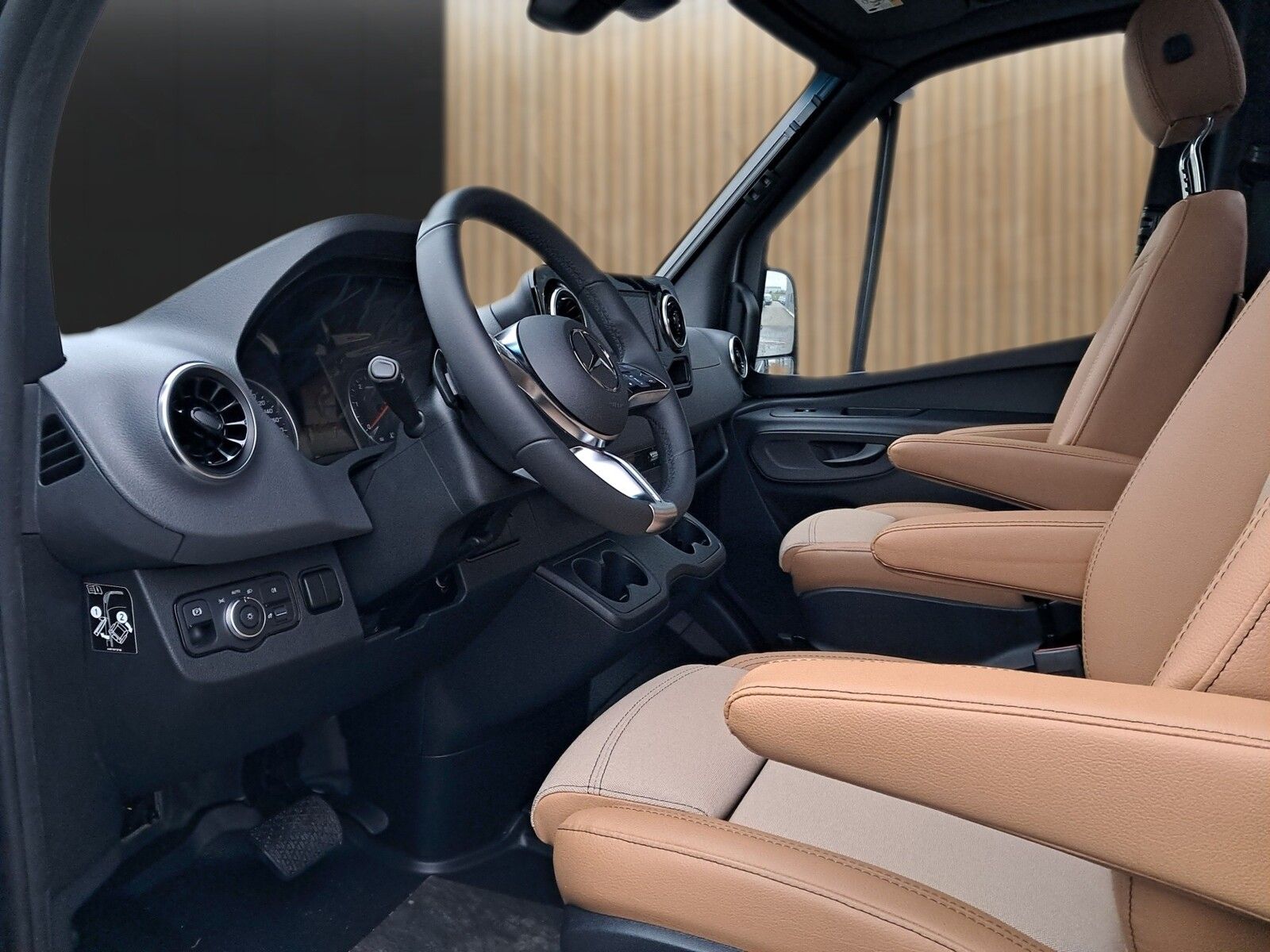 Fahrzeugabbildung Pössl Roadstar X Mercedes 190 PS Autark Paket, AHK