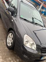 Kia Carens Benziner Schaltgetriebe TÜV 4/2027 - Kia Carens in Hamburg