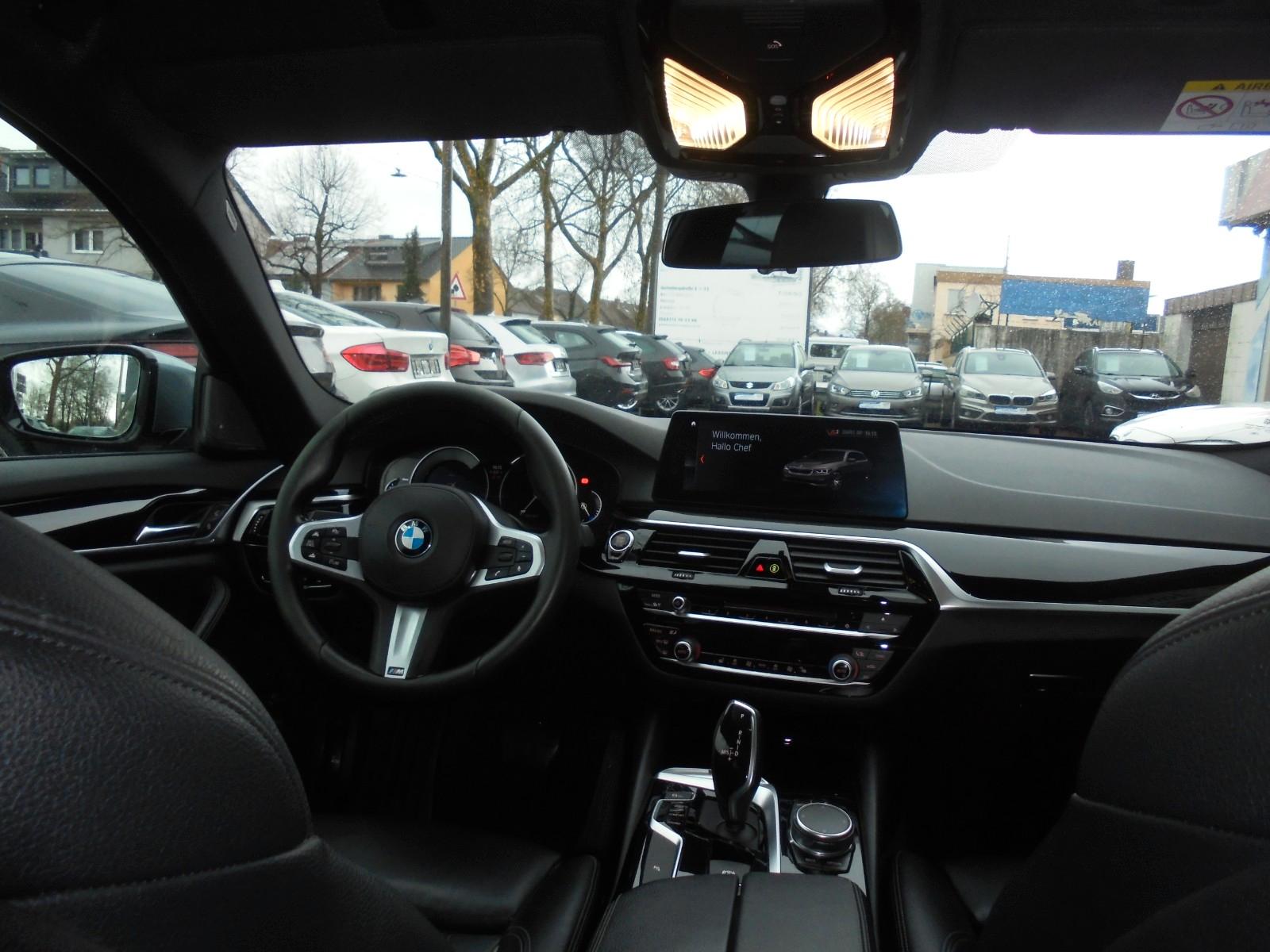 BMW 530 dtouring xDrive Sport Line"NAVI-XENON-LEDER"