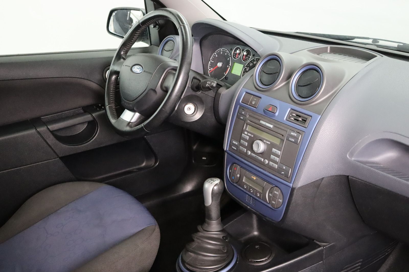 Fahrzeugabbildung Ford Fiesta 1.4 16V Connection * Klimaautom.