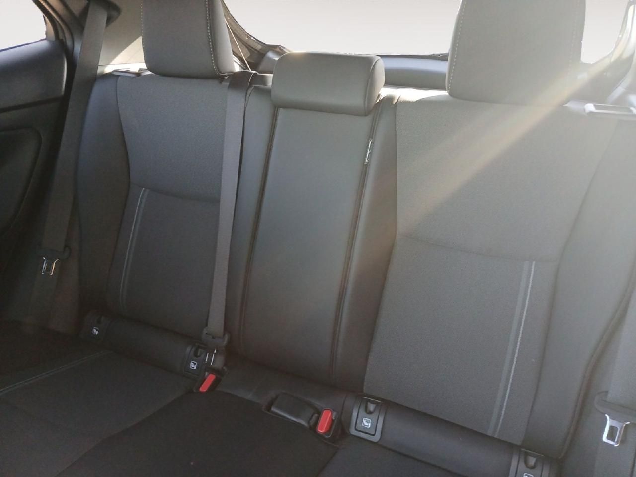 Fahrzeugabbildung Toyota Yaris Cross Hybrid AWD-i Premiere Edition