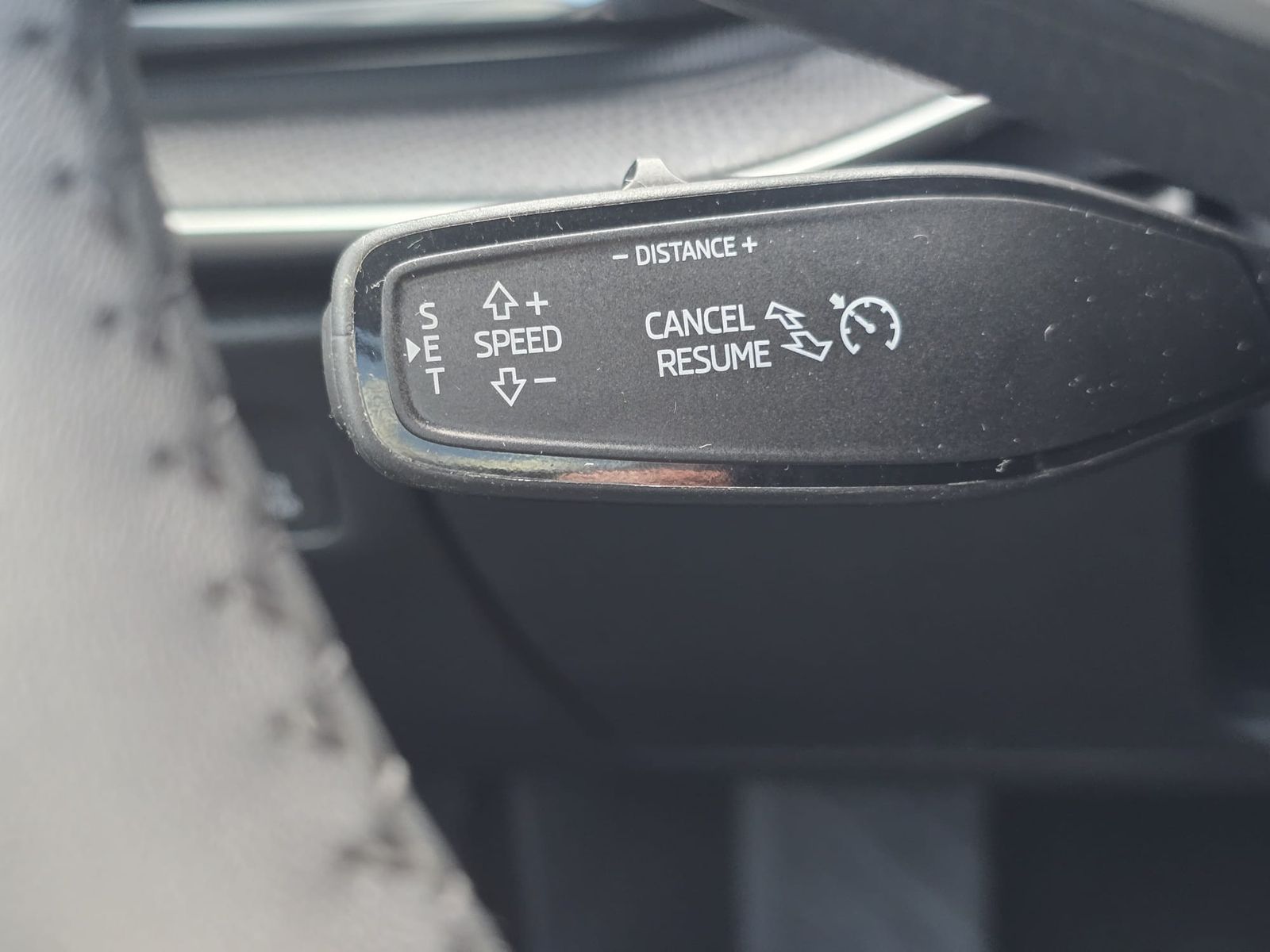 Fahrzeugabbildung SKODA Superb 2.0 TDI 4x4 Selection MATRIX*AHK*PANO*19"