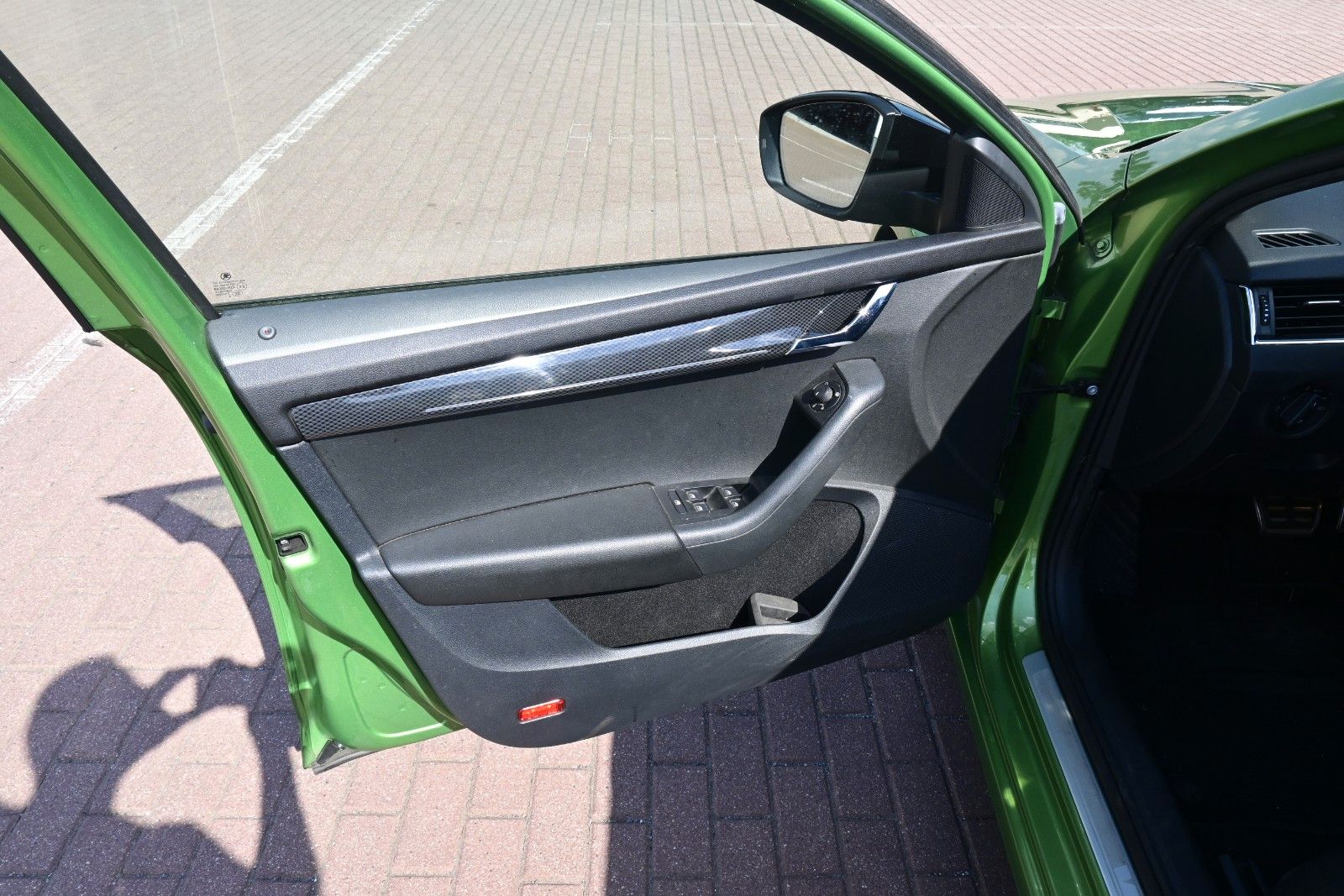 Fahrzeugabbildung SKODA Octavia 2.0 TDI Combi RS 4x4*Business-P*Chrom-P*