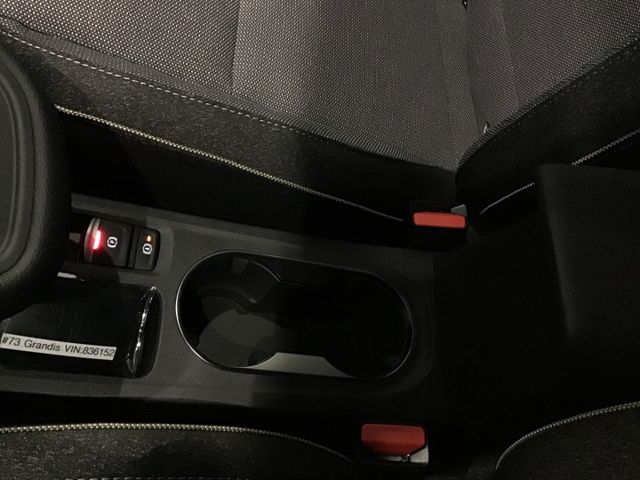 Fahrzeugabbildung Mitsubishi Grandis Intro Edition 1.8Hybrid ACC/Navi/360°Kam