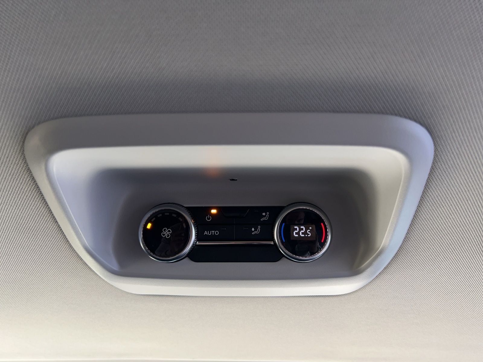 T7 Caravelle Life 2.0 TDI LR AHK*SHZ*App-Connect