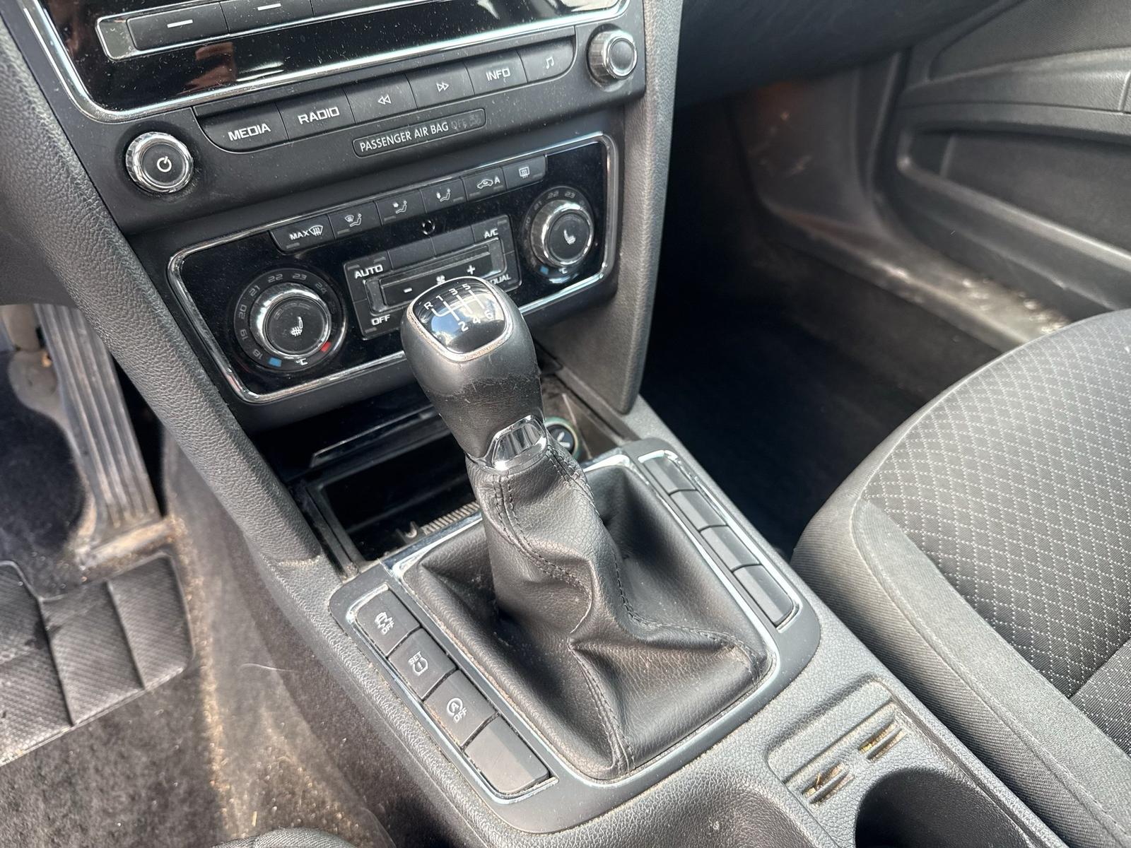 Skoda Superb 2014 — photo 10