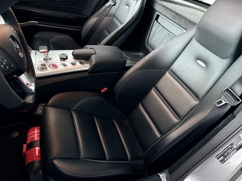 Mercedes-Benz SLS AMG