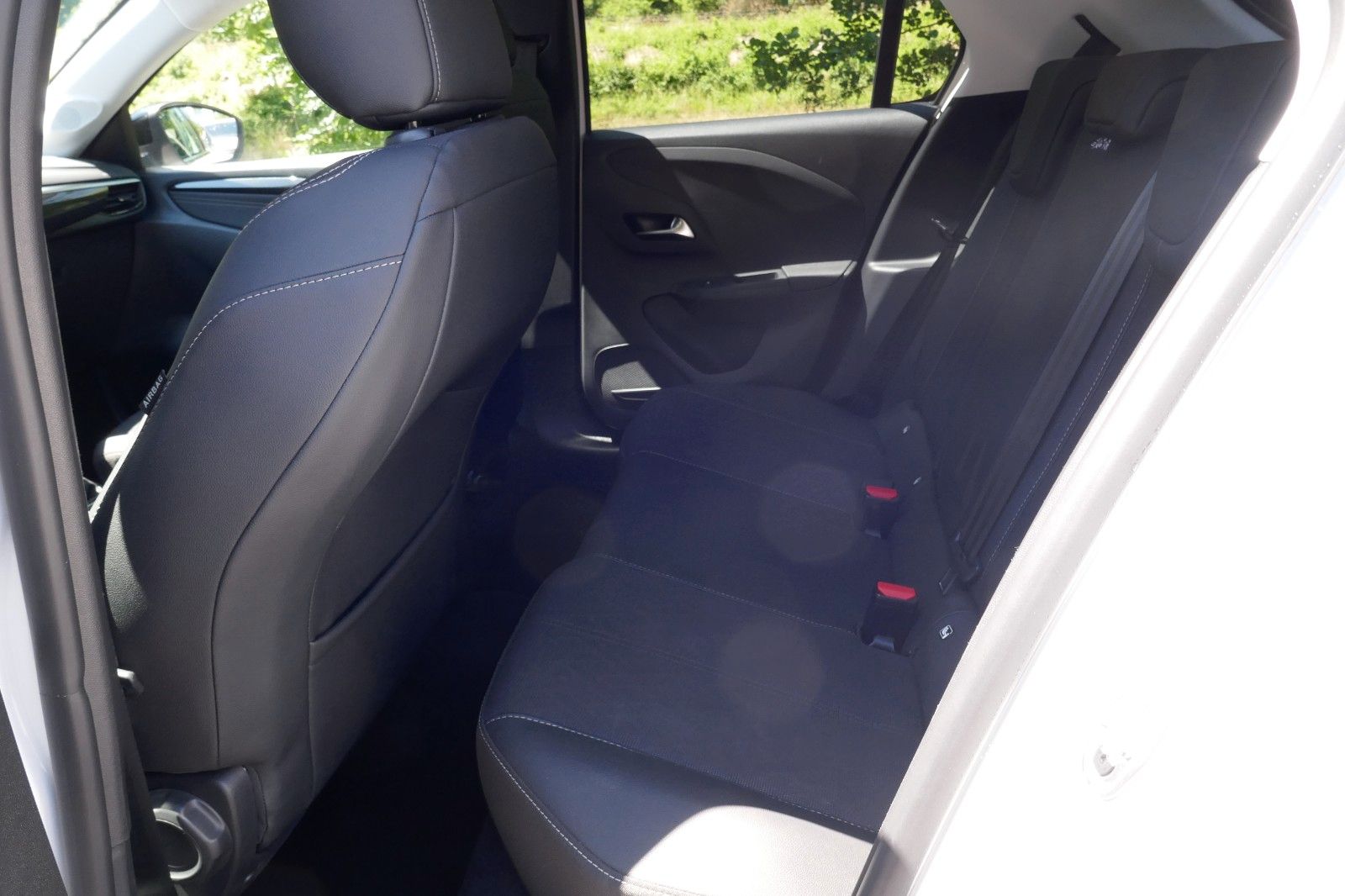 Fahrzeugabbildung Opel Corsa F Elegance "SHZ/CAM/NAVI"