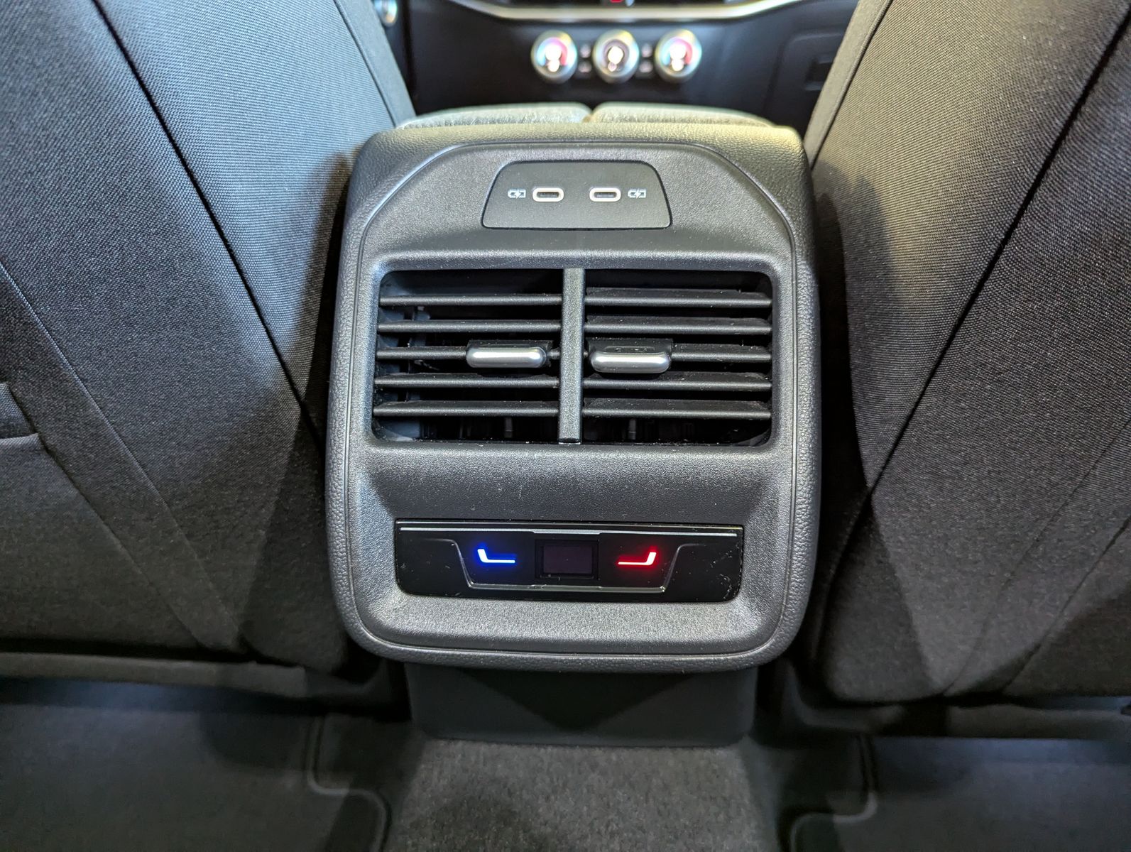 Fahrzeugabbildung SKODA Superb 2.0TDI DSG 4x4 Pano Matrix ACC AHK 5J Gar