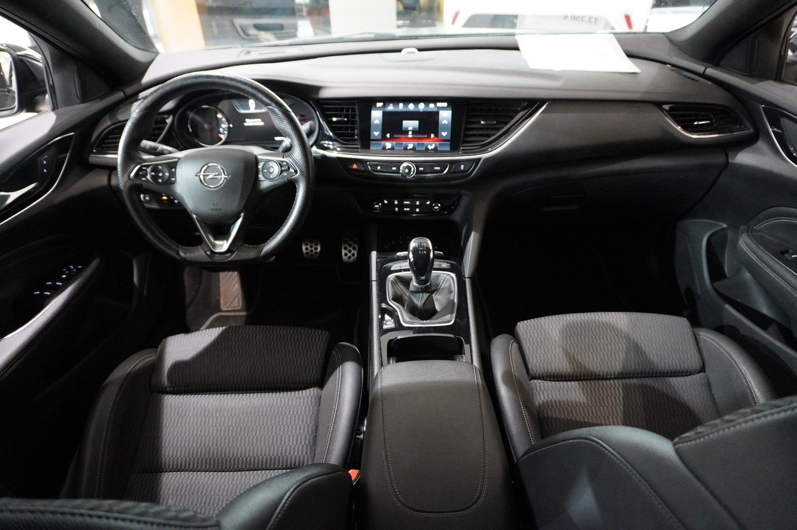 Fahrzeugabbildung Opel Insignia B GS 1.5T INNOV. NAVI/LED/KAMERA/SPORT