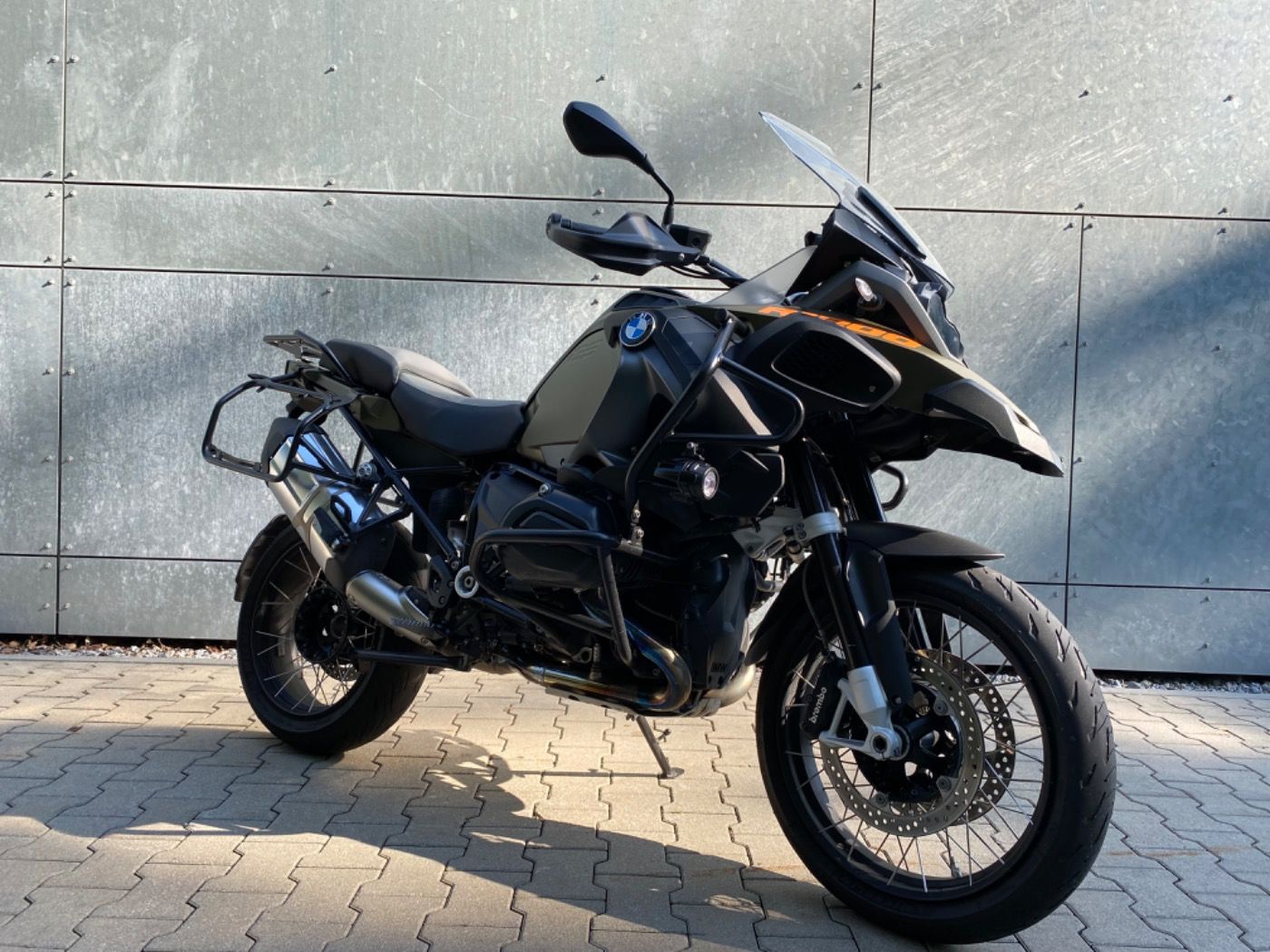 Fahrzeugabbildung BMW R 1200 GS Adventure 3 Pakete