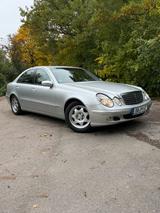 Mercedes-Benz Mercedes Benz E220 CDI - Mercedes-Benz E 220 aus 2004: Cdi