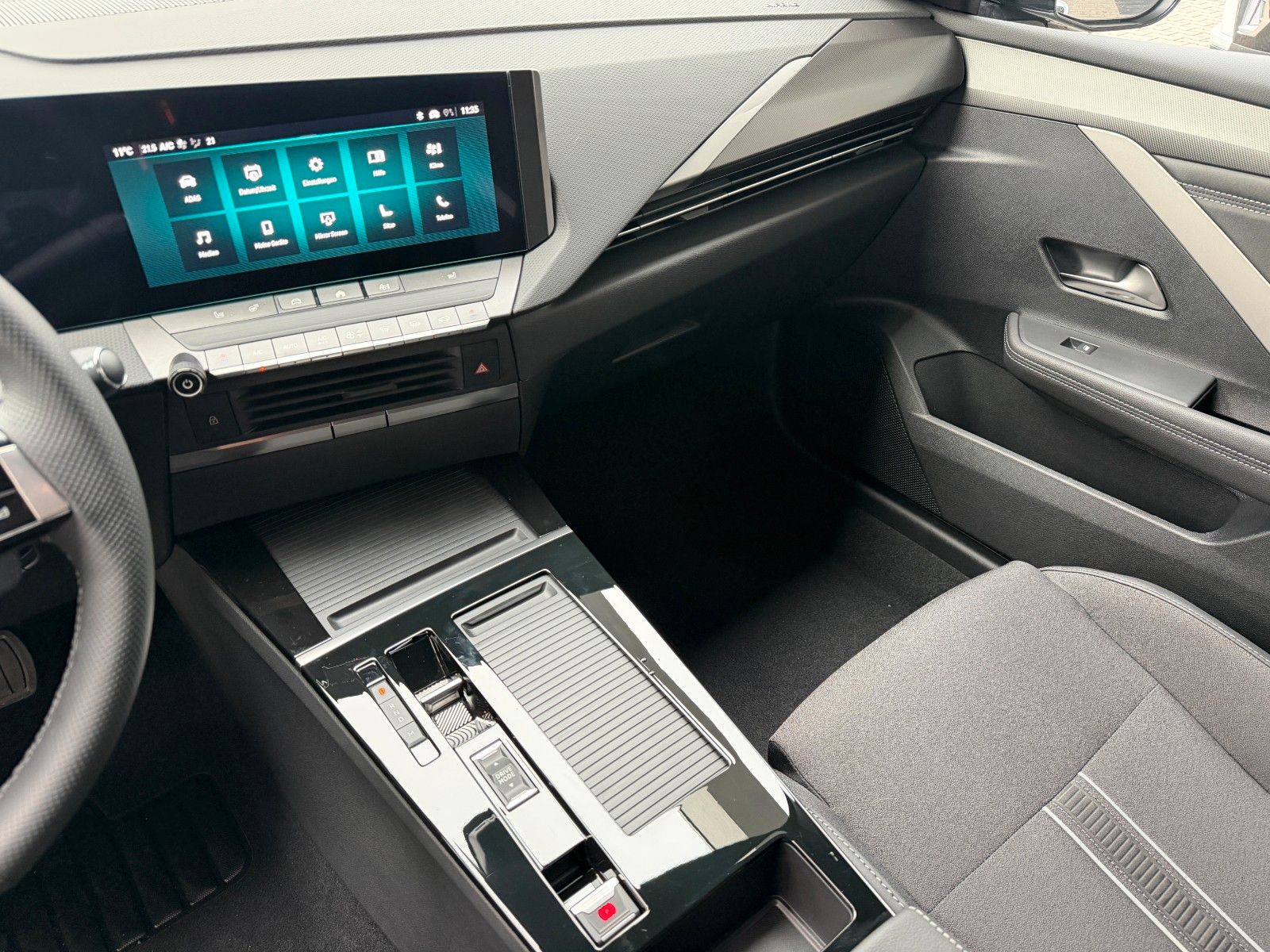 Fahrzeugabbildung Opel Astra L ST GS 145PS Hybrid Kamera/LED!