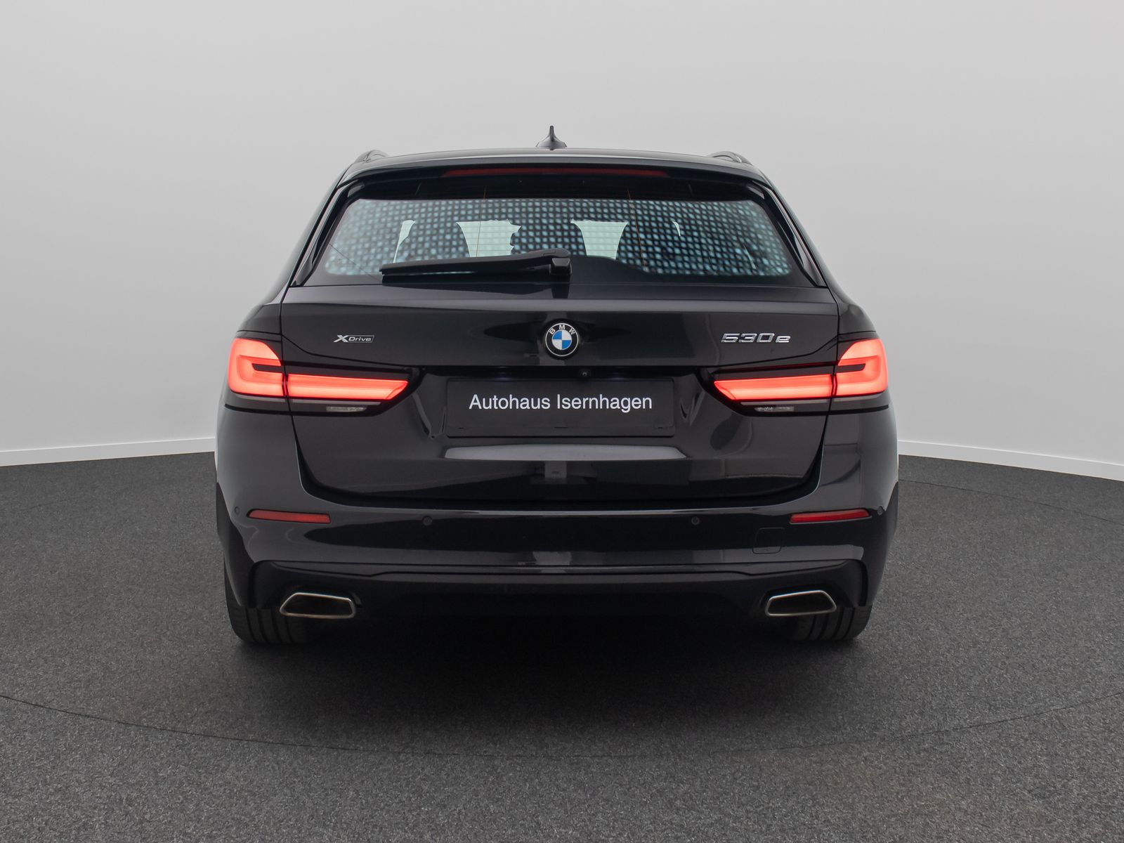 Fahrzeugabbildung BMW 530e xD Kamera DAB DisplKey HiFi Alarm 4*Klima