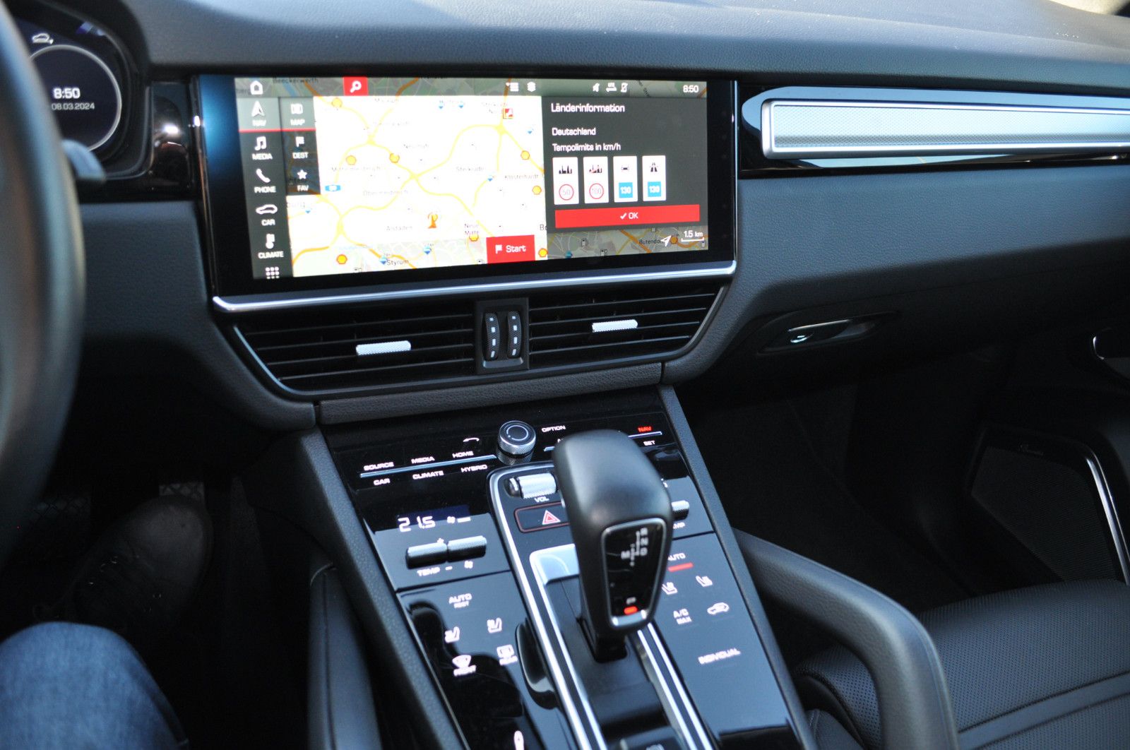 Fahrzeugabbildung Porsche Cayenne Coupe E-Hybrid Massage Belüft.Head Pano