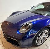 Porsche 992 Carrera Coupé enzianblau