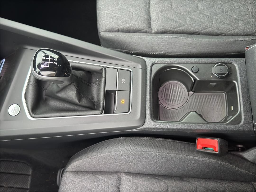 Fahrzeugabbildung Volkswagen Golf Life VIII Life, App Connect , Climaautonati